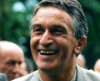 ОН ПОХОЖ НА ВСЕХ,  А НА НЕГО – НИКТО